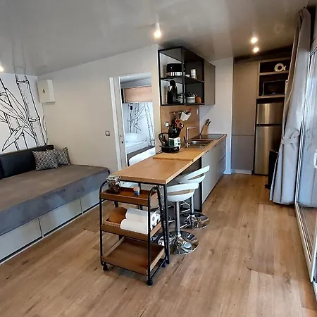 Mobile 249 - Large Terrace & Private Jacuzzi Κάμπινγκ
